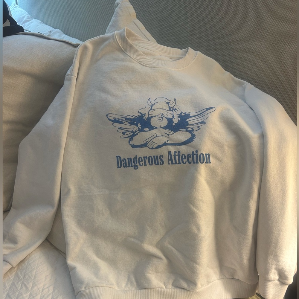 Boys Lie Pullover